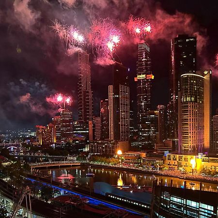 Aura2107, 2 Bedroom Apartment With Balcony, Stunning Yarra River And City Views メルボルン エクステリア 写真