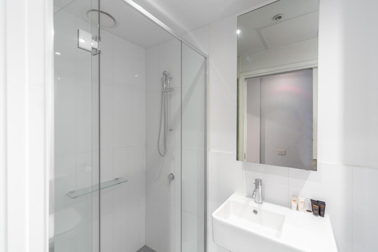 Aura2107, 2 Bedroom Apartment With Balcony, Stunning Yarra River And City Views メルボルン エクステリア 写真