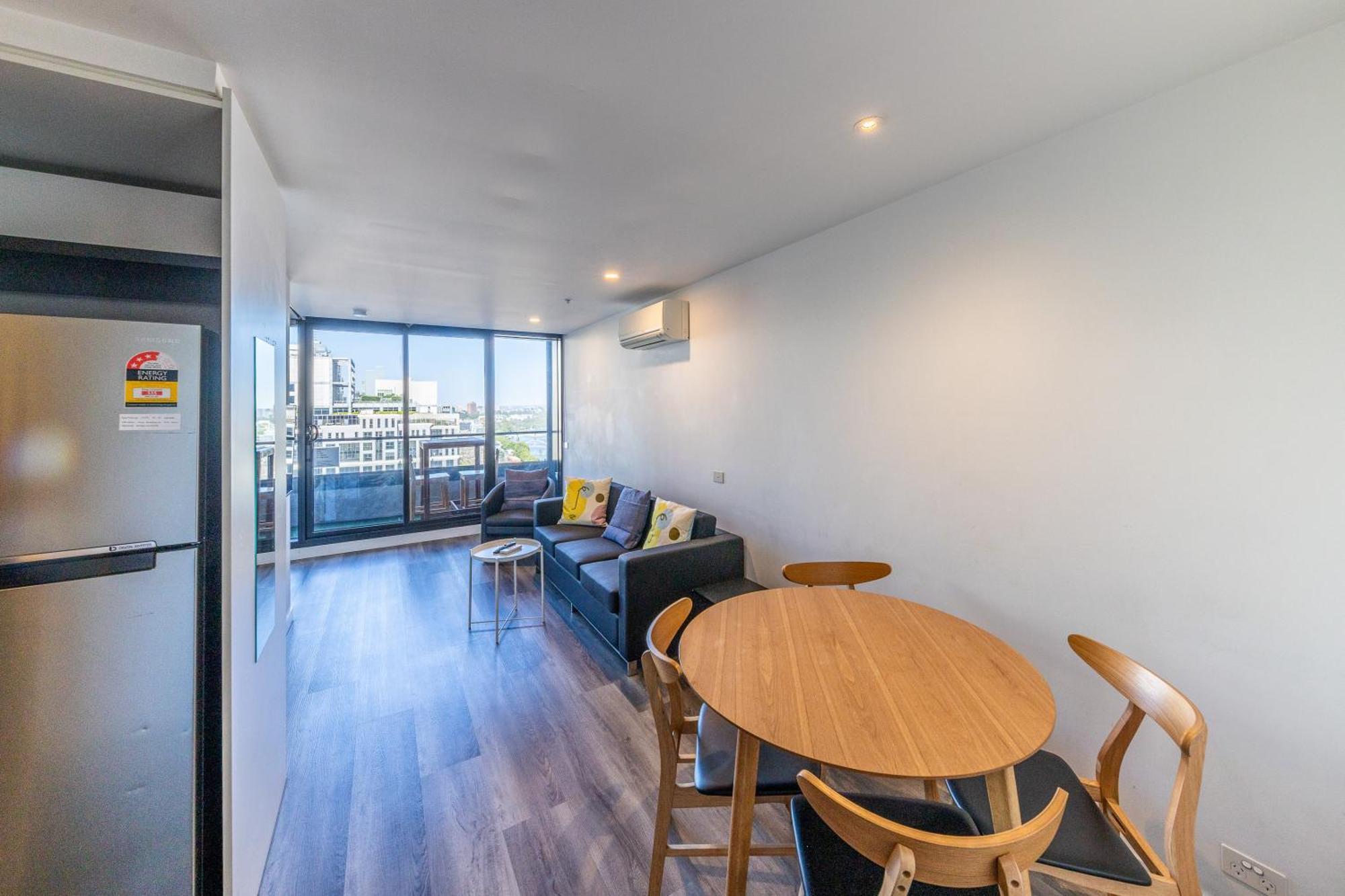 Aura2107, 2 Bedroom Apartment With Balcony, Stunning Yarra River And City Views メルボルン エクステリア 写真